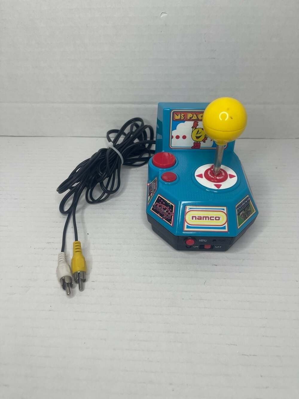 Jakks Pacific Namco Ms. Pac-Man 5-in-1 Plug & Play TV Games Joystick